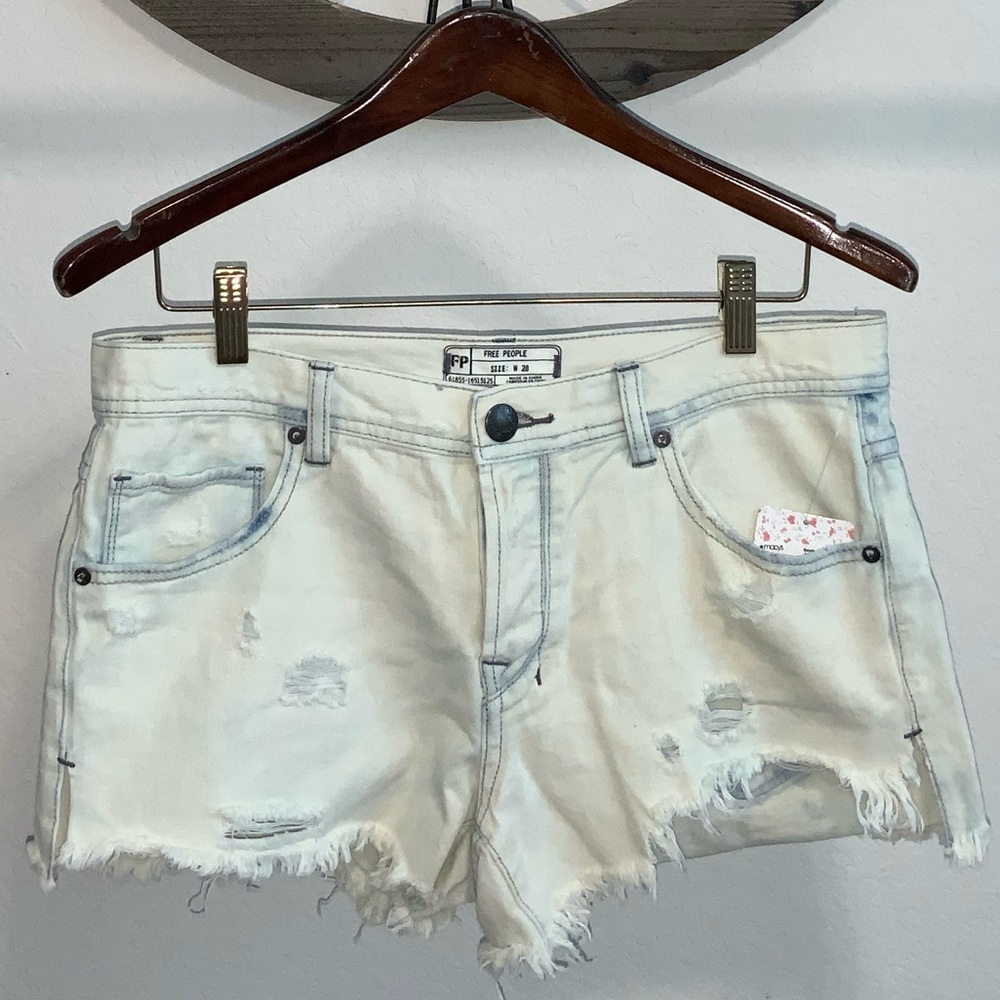 Brand NEW Free People Jean Shorts!